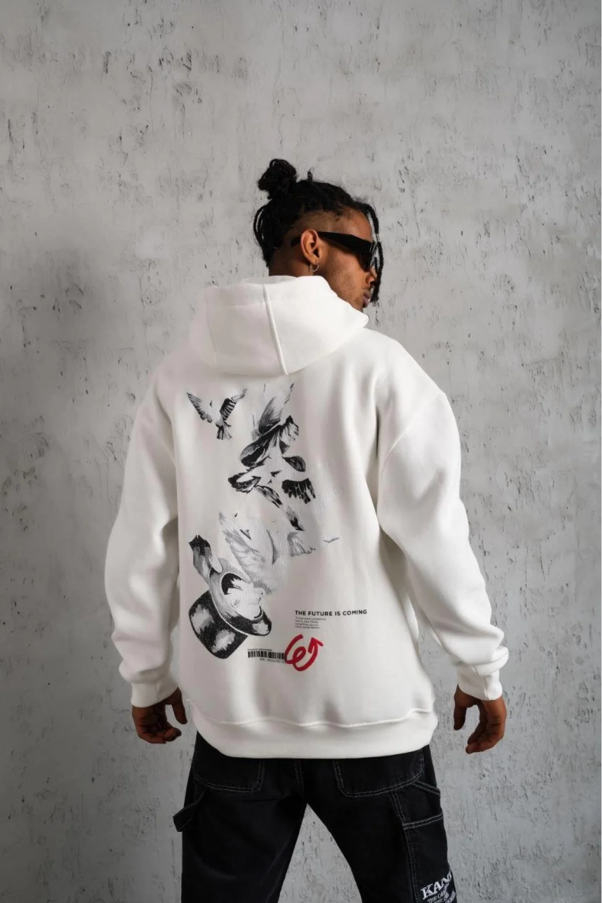 Adventure Unlimited Oversize Hoodie – Beyaz